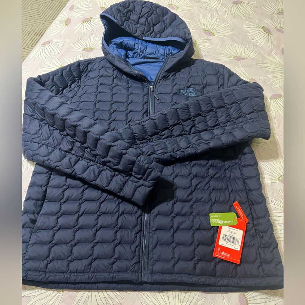 🔥🔥The North Face ThermoBall NAVY color Zip Hoodie